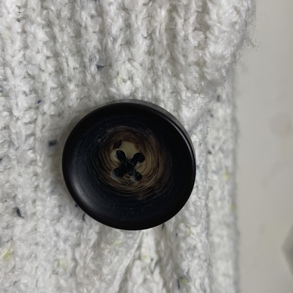 T24 Yet Again white Cowl neck sweater with asymmetrical large brown buttons - Picture 2 of 11